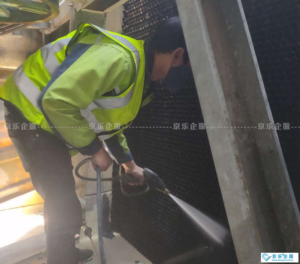 日立中央空调冷凝水形成的因素